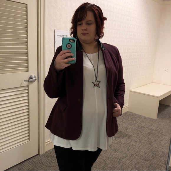 Meet your Posher, Shirlyn - Picture 4 of 4